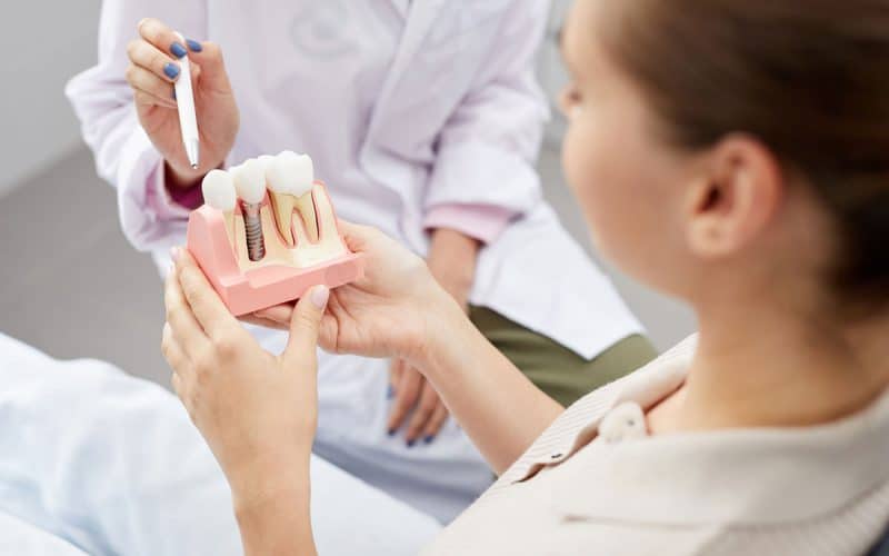 Implantologia Dentale: cos’è, costi, tecniche e tipologie