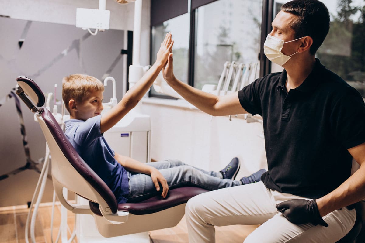 Sigillatura dei denti: è una soluzione ancora valida nel 2025?