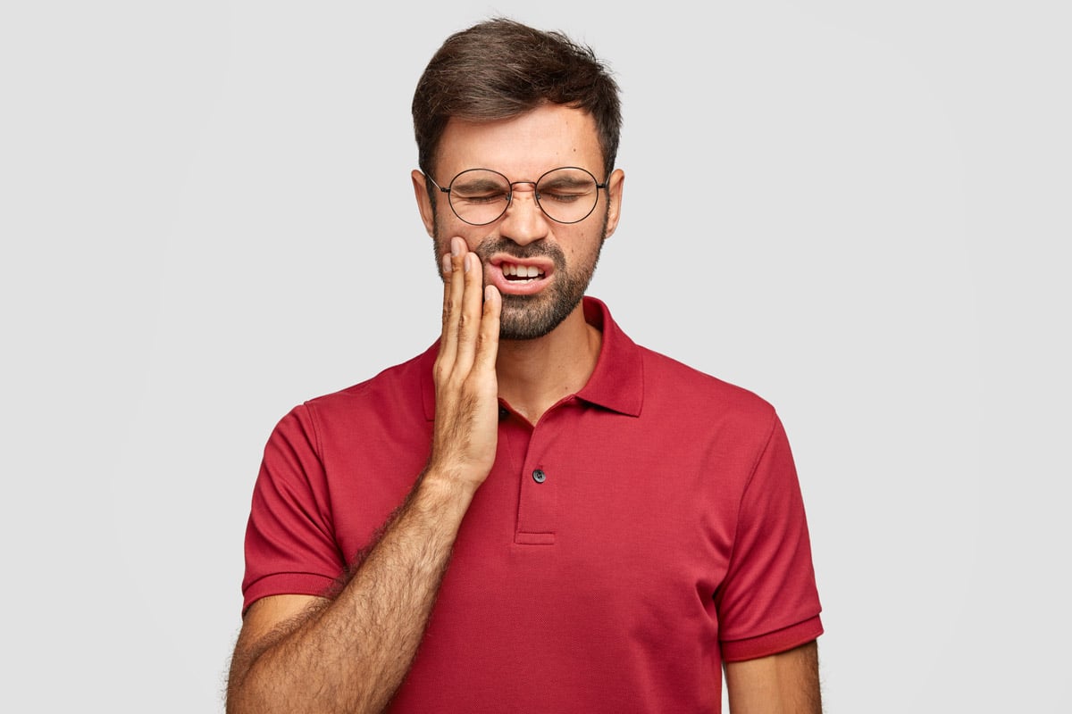 Mal di denti: cause, sintomi e come alleviare il dolore